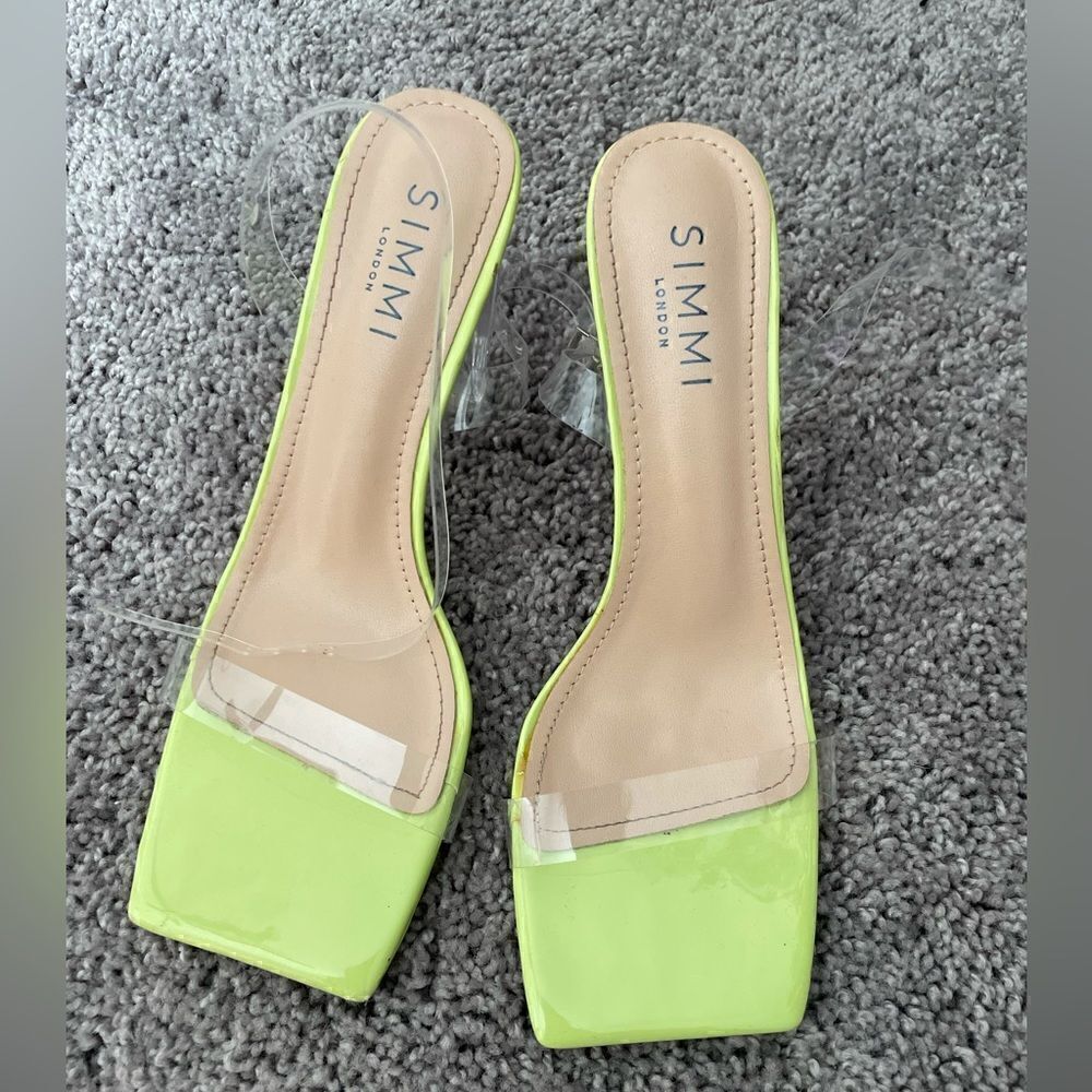Neon green heels - Picture 3 of 4